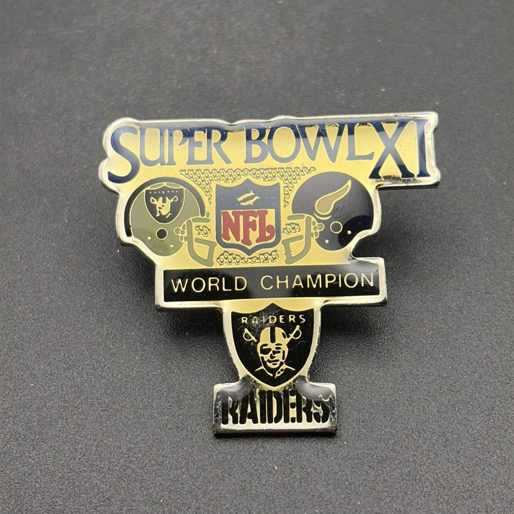 Super Bowl XI Oakland Raiders Minnesota Vikings NFL Football Lapel Hat Pin